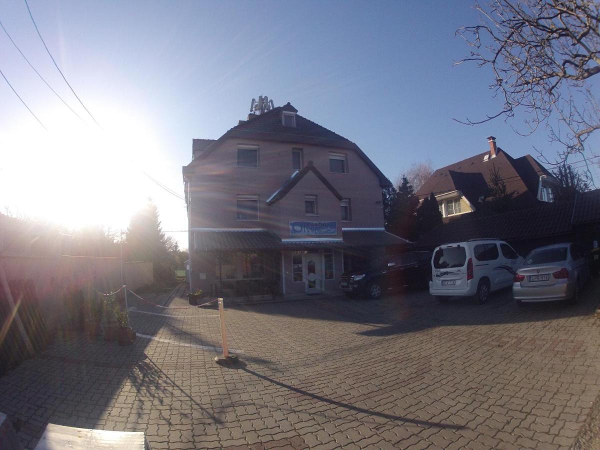 Hotel Olympos Panzio Budaörs Exterior foto